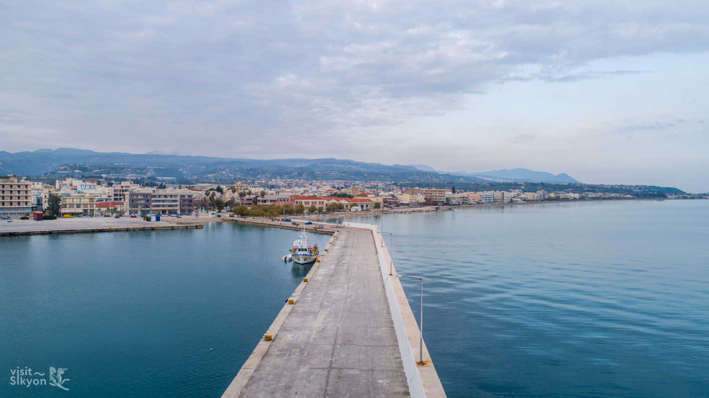 Όψη της πόλης του Κιάτου από το λιμάνι.